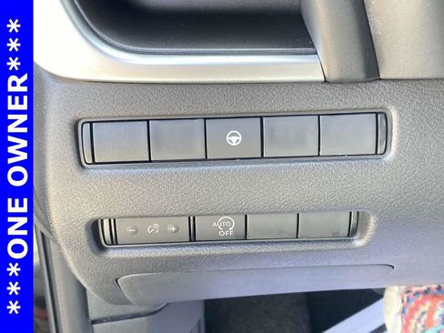 Used 2023 Nissan Rogue SV image 25