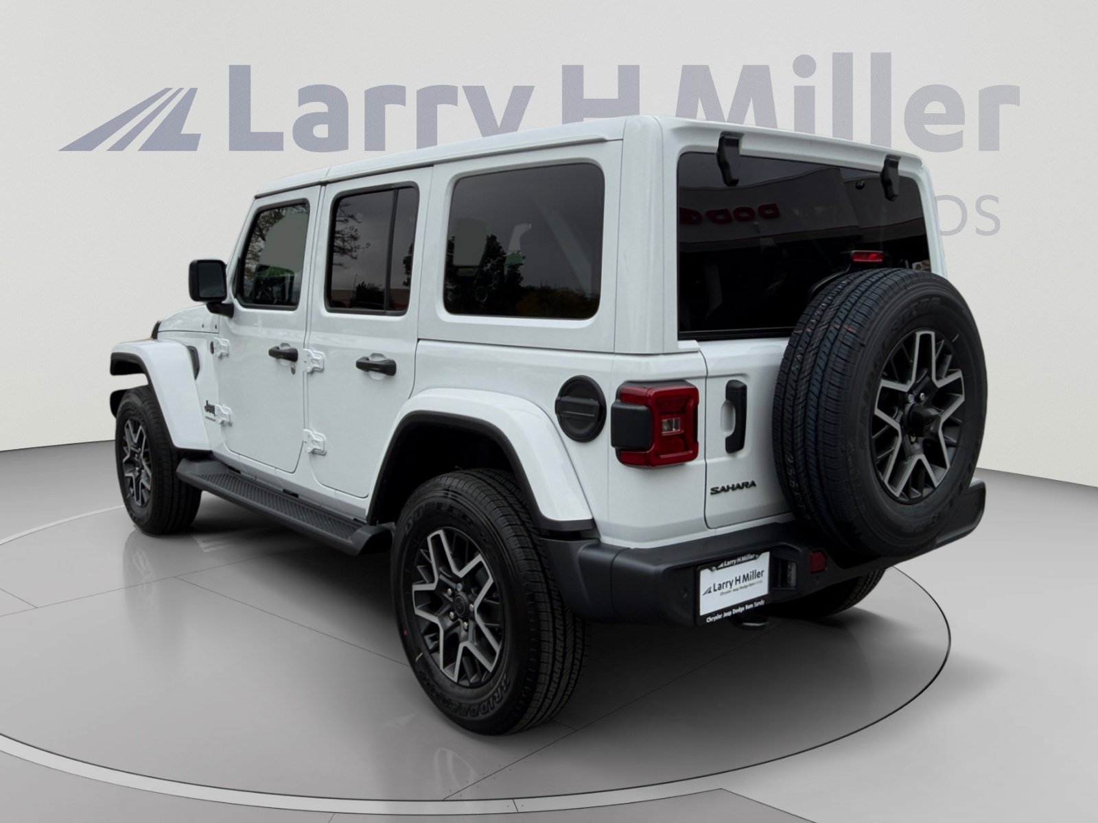 New 2027 Jeep Wrangler Unlimited Sahara AWD/4WD image 3