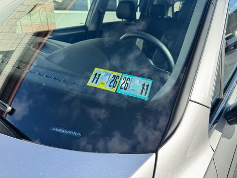 Used 2023 Volkswagen Tiguan SE image 8