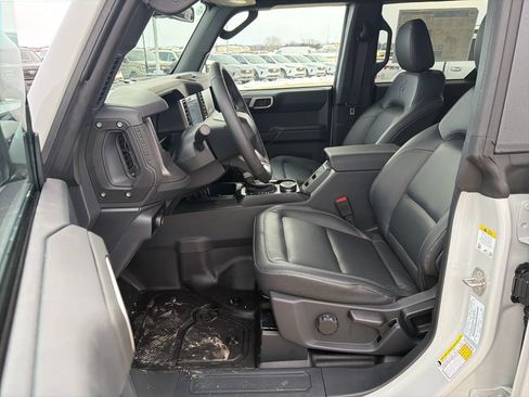 New 2026 Ford Bronco Big Bend w/ Black Diamond Package AWD/4WD image 11