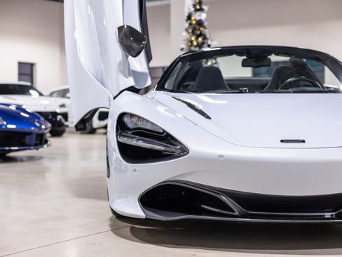 Used 2020 McLaren 720S Performance image 23