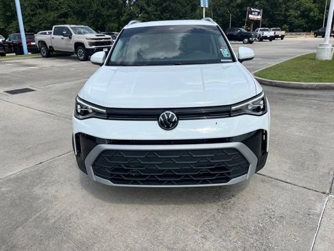 Used 2025 Volkswagen Taos SE FWD image 10