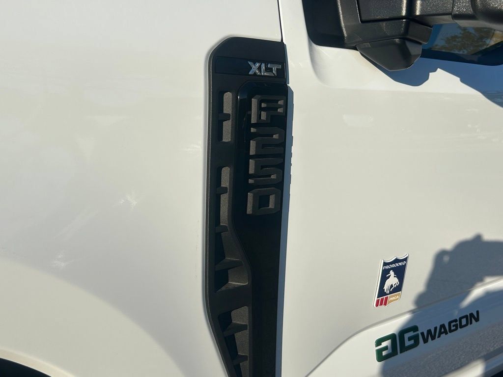 New 2026 Ford F250 XLT w/ XLT Premium Package AWD/4WD image 20