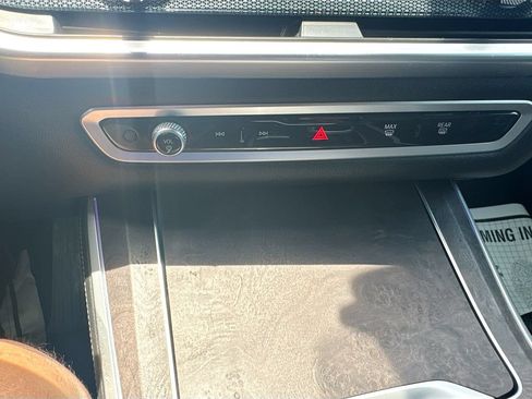 Used 2024 BMW X5 xDrive40i AWD/4WD image 17