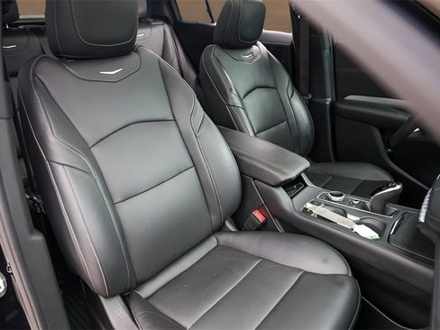 Used 2021 Cadillac XT4 Premium Luxury image 31