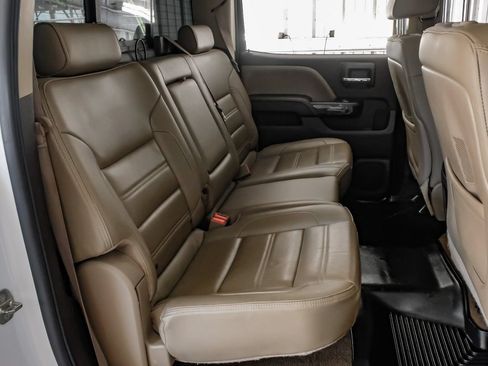 Used 2015 GMC Sierra 2500 Denali w/ Duramax Plus Package AWD/4WD image 32