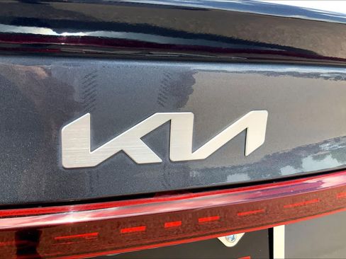 Certified 2023 Kia Forte LXS w/ LXS Technology Package FWD image 31