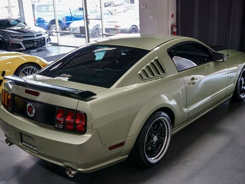 Used 2005 Ford Mustang GT RWD image 52