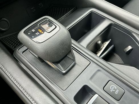 Used 2024 Nissan Pathfinder S w/ Cargo Package image 27