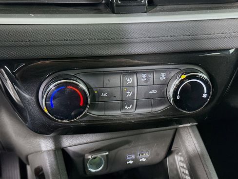 Used 2024 Chevrolet TrailBlazer LT image 24