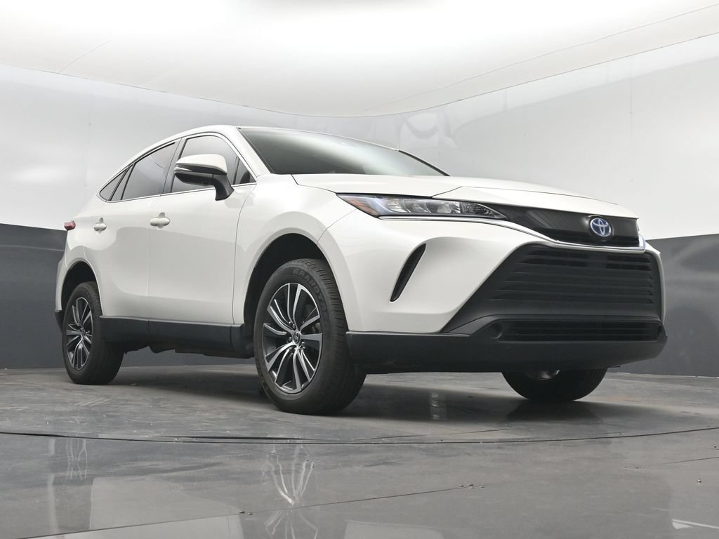 Used 2022 Toyota Venza LE AWD/4WD image 32