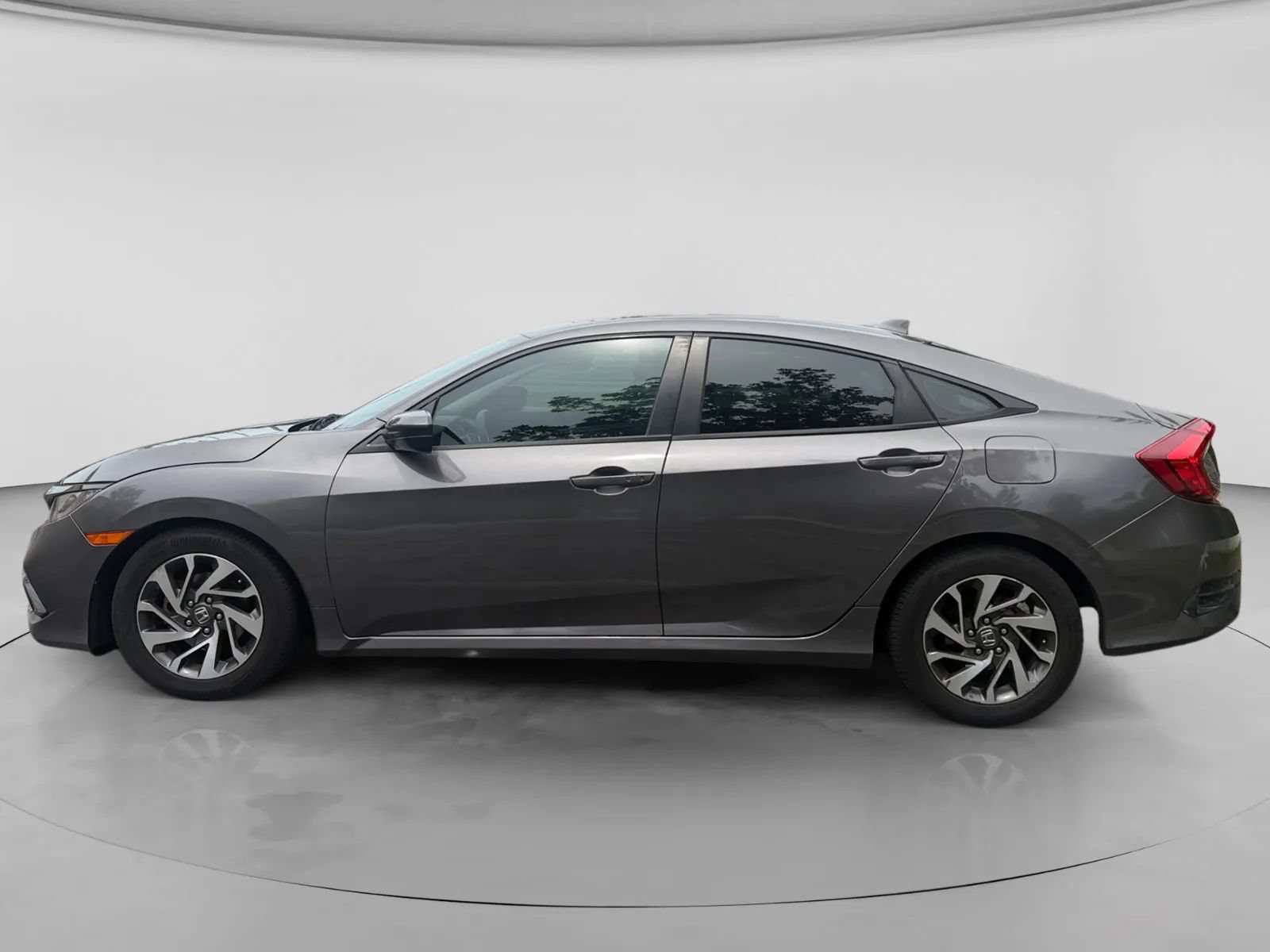 Used 2017 Honda Civic EX image 2
