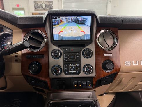 Used 2015 Ford F250 King Ranch w/ FX4 Off-Road Package AWD/4WD image 22