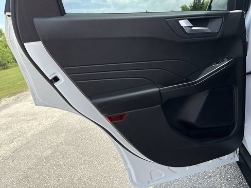 Used 2023 Ford Escape ST-Line w/ Tech Pack #1 FWD image 23