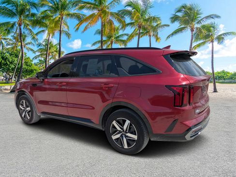Used 2021 Kia Sorento S FWD image 5