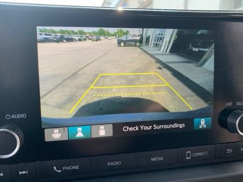 Used 2025 Honda Pilot Sport image 14