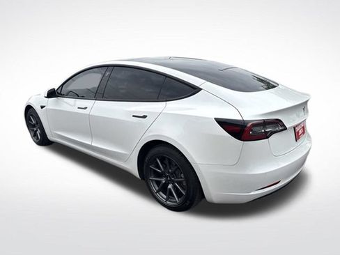 Used 2022 Tesla Model 3 Long Range AWD/4WD image 5