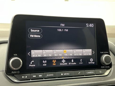 Used 2023 Nissan Rogue SV AWD/4WD image 17
