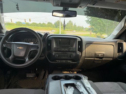 Used 2015 Chevrolet Silverado 3500 W/T AWD/4WD image 5