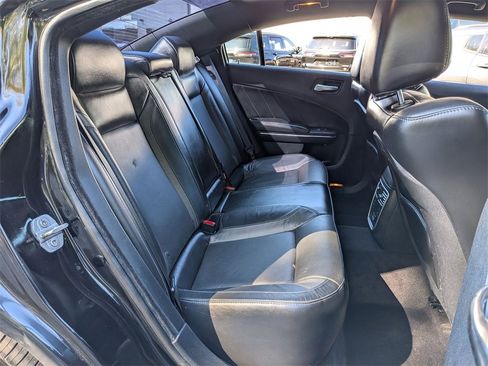 Used 2018 Dodge Charger R/T image 19