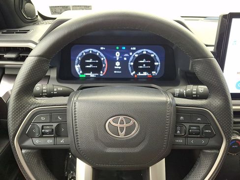 Certified 2025 Toyota 4Runner TRD Off-Road Premium w/ Tow Technology Package AWD/4WD image 20