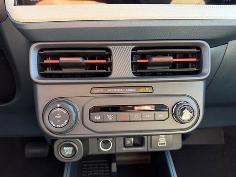 New 2025 Ford Maverick Lariat w/ 4K Tow Package image 29