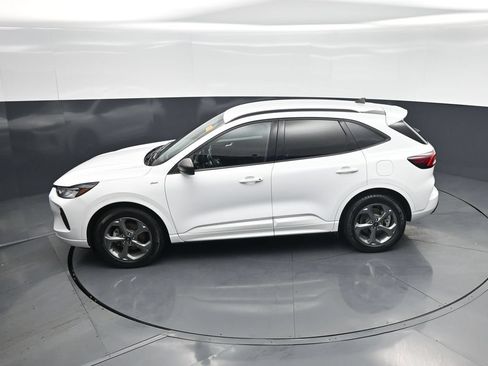 Used 2023 Ford Escape ST-Line w/ Tech Pack #1 AWD/4WD image 39