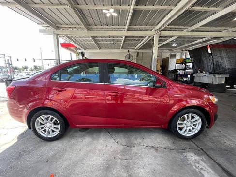 Used 2016 Chevrolet Sonic LT w/ Wheels and Fog Lamp Package FWD image 3