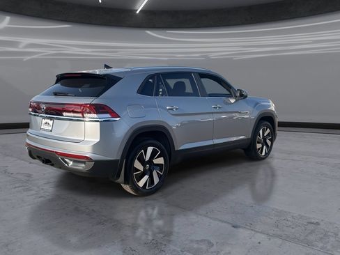 New 2026 Volkswagen Atlas Cross Sport SE FWD image 5