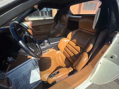 Used 1990 Chevrolet Corvette Convertible image 16