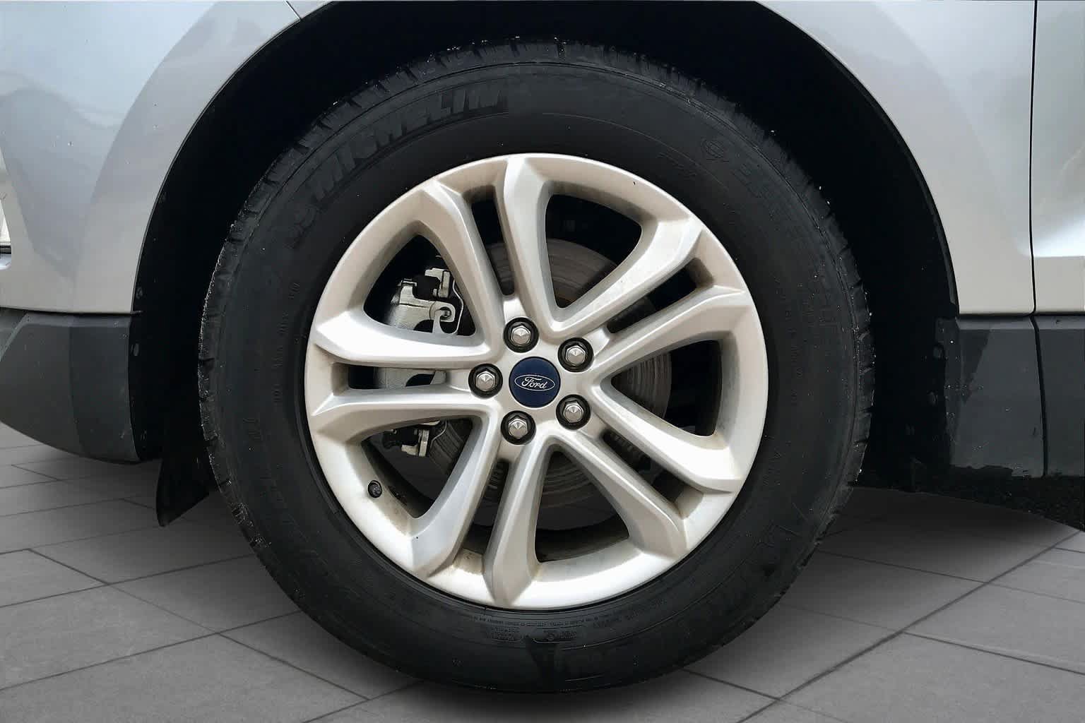 Used 2020 Ford Edge SEL FWD image 11