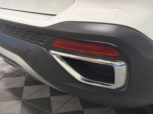 Used 2024 Volkswagen Taos SE image 27