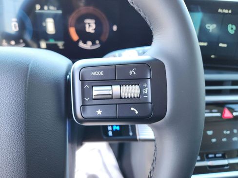 New 2026 Hyundai Santa Fe SE image 23