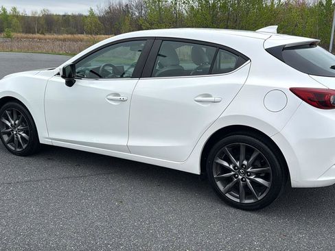 Used 2018 MAZDA MAZDA3 Grand Touring FWD image 10