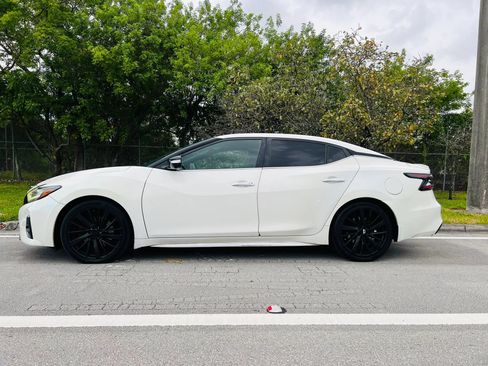 Used 2019 Nissan Maxima Platinum w/ Reserve Package FWD image 2