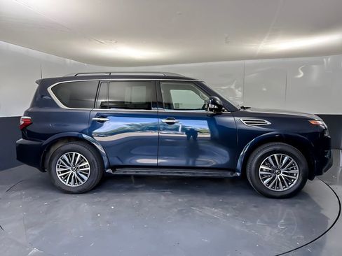 Used 2023 Nissan Armada SL RWD image 2