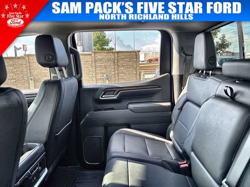 Used 2026 GMC Sierra 1500 SLT AWD/4WD image 14