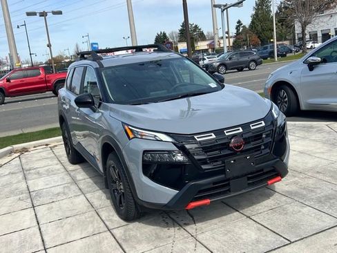 Used 2025 Nissan Rogue SV AWD/4WD image 5