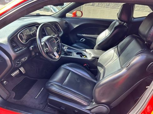 Used 2018 Dodge Challenger GT AWD/4WD image 9