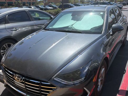 Used 2023 Hyundai Sonata SE FWD image 2