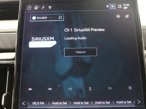 Used 2025 GMC Yukon Denali image 32