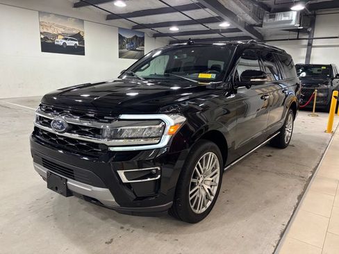 Used 2023 Ford Expedition Max Limited AWD/4WD image 3