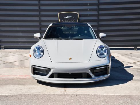 Used 2024 Porsche 911 Carrera 4S w/ Premium Package image 13