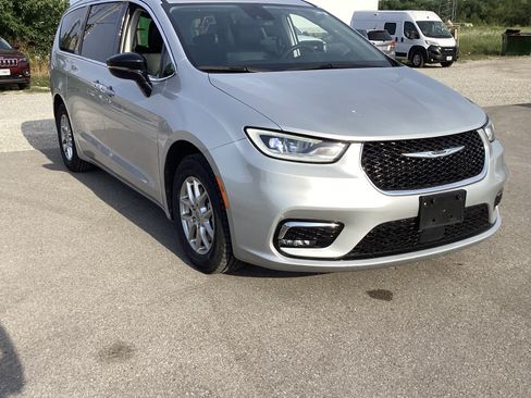 Used 2025 Mitsubishi Outlander Sport ES AWD/4WD image 18