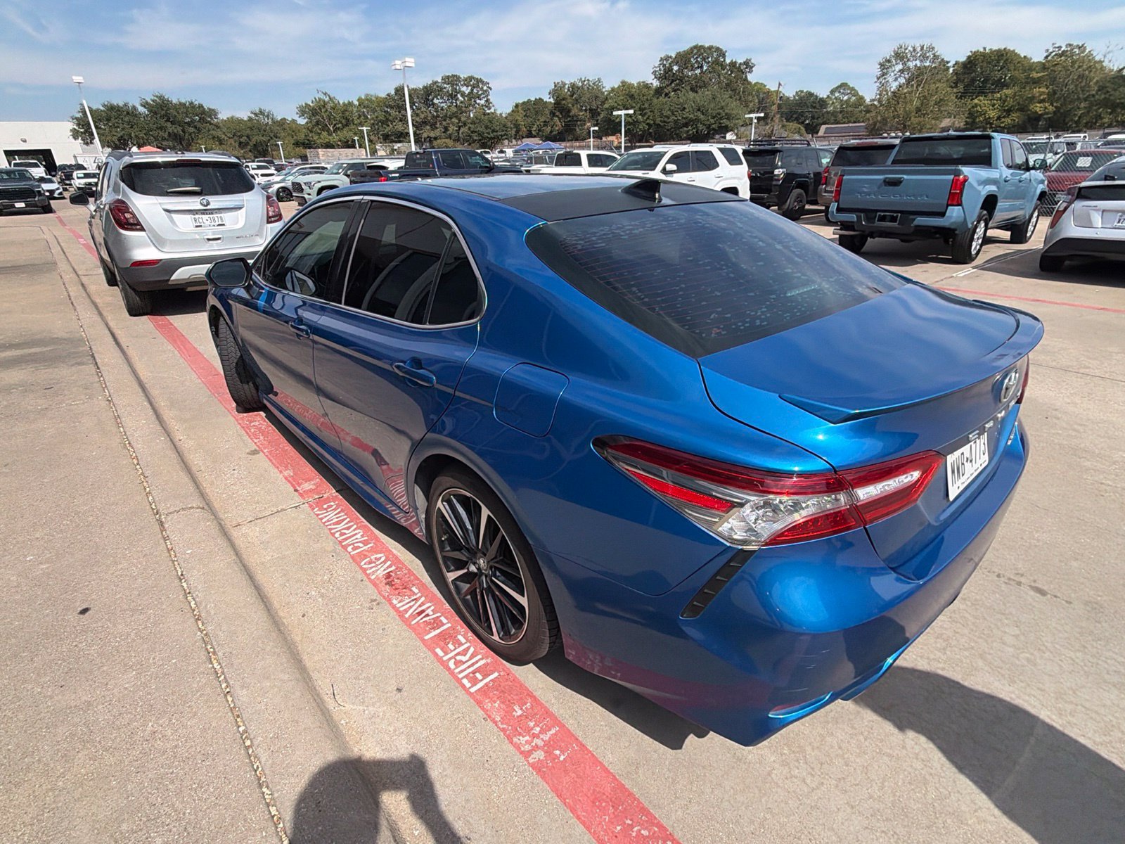Used 2019 Toyota Camry XSE FWD image 6