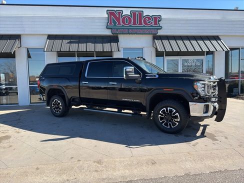 Used 2020 GMC Sierra 2500 SLT w/ SLT Convenience Package image 4