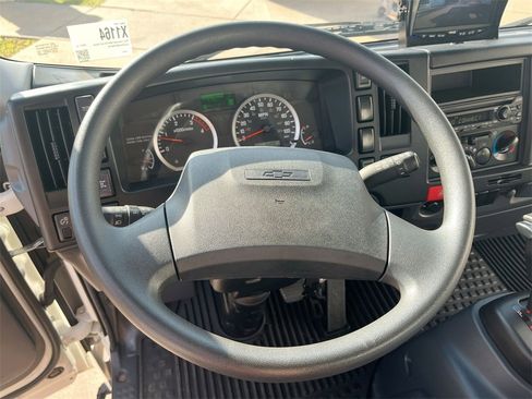 Used 2024 Chevrolet Low Cab Forward 5500XD image 29