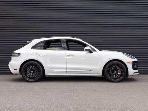Certified 2023 Porsche Macan GTS AWD/4WD image 8