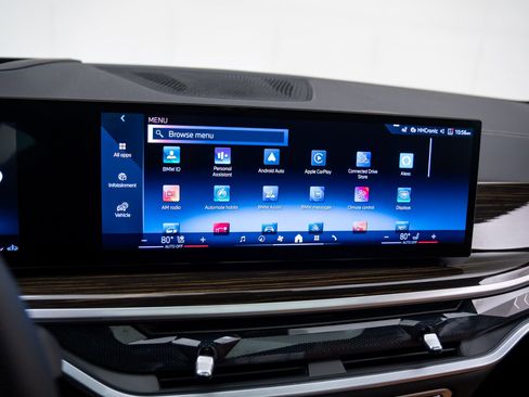 Used 2024 BMW X5 xDrive40i w/ Parking Assistance Package image 24