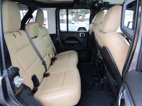 Used 2019 Jeep Wrangler Unlimited Rubicon w/ Dual Top Group image 22